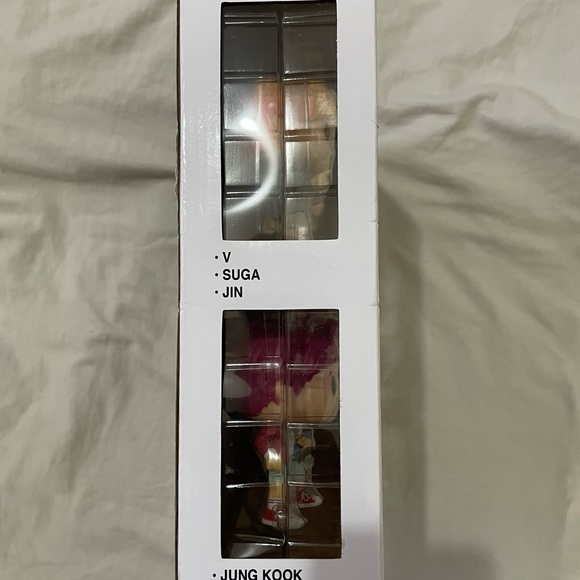 SOLD Funko POP Rocks BTS K-Pop 7 Pack Set Barnes & Noble Exclusive NEW SEALED - Picture 3 of 12